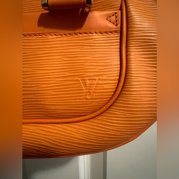 Rare Louis Vuitton Epi Orange Shoulder Bag - Picture 7 of 17